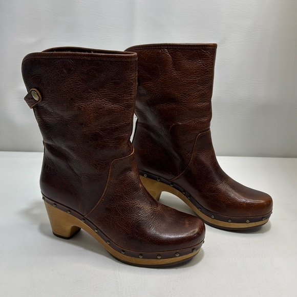 UGG ,Brown leather, Fold Over Sheepskin Ankle Boots Wooden Heel - Picture 1 of 8